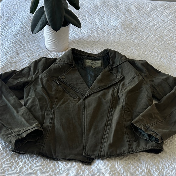 G.H. Bass & Co. Olive Utility Jacket for Women - Picture 1 of 4